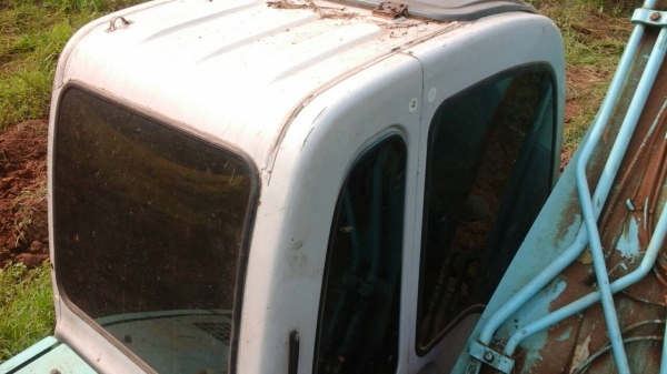 ขายด่วนรถแบคโฮYN07มีเล่มทะเบืยนพร้อมโอนรถไฟฟ้าครบ