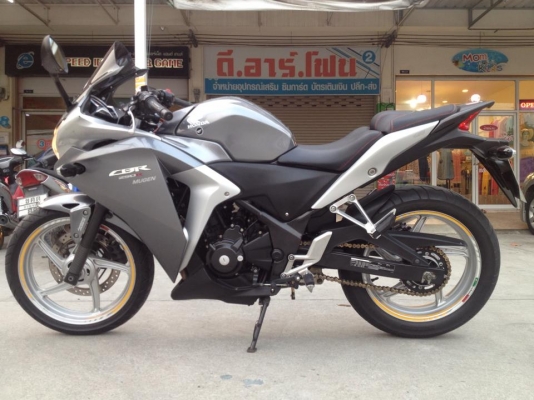 ขาย ฮอนด้า CBR 250 ABS สีเทา ปี 2013 สภาพ สวย ๆ เดิม ๆ