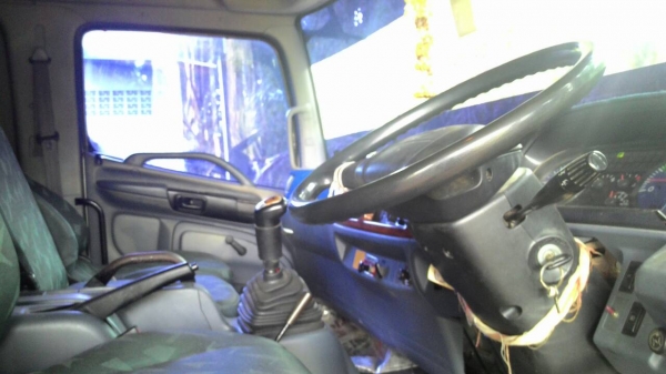 รถฮีโน่ 10 ล้อดั้ม 260 แรงม้า. ปี 47 ( รถวิ่ง 14x,xxx กม. )  ,  ( ขายแม่ , ลูก. )   สนใจติดต่อ 081 - 6079515