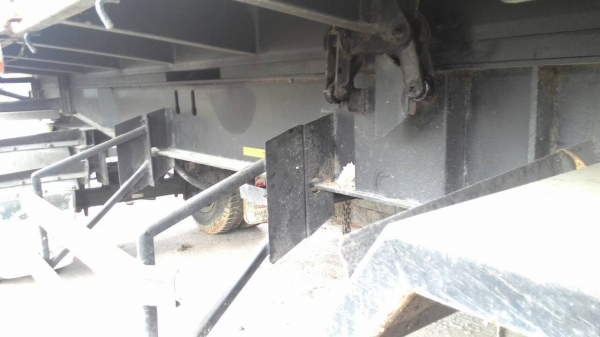 รถฮีโน่ 10 ล้อดั้ม 260 แรงม้า. ปี 47 ( รถวิ่ง 14x,xxx กม. )  ,  ( ขายแม่ , ลูก. )   สนใจติดต่อ 081 - 6079515