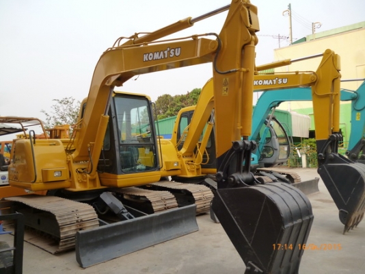 ขายรถขุด KOิMATSU PC60-7 ขายรถขุด KOิMATSU PC60-7