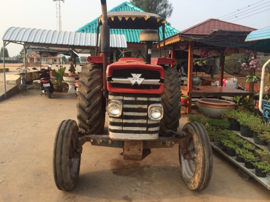 ขายด่วนรถไถแมสซี่ 165 สภาพพร้อมใช้ ขายด่วนรถไถแมสซี่ 165 สภาพพร้อมใช้