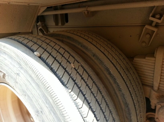 รถฮีโน่ 10 ล้อดั้ม 380 แรงม้า. ปี 54.  ( ขายแม่ , ลูก )  ,  ( รถวิ่ง 1xx,xxx กม. )   สนใจติดต่อ 081 - 6079515