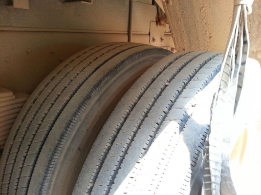 รถฮีโน่ 10 ล้อดั้ม 380 แรงม้า. ปี 54.  ( ขายแม่ , ลูก )  ,  ( รถวิ่ง 1xx,xxx กม. )   สนใจติดต่อ 081 - 6079515