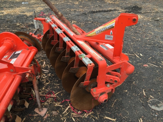 ของสวยมาอีกแล้วผาน 24 6 ใบตราช้าง สมบูรณ์มากๆได้ไปเหมือนได้ของใหม่แต่ราคามือสอง