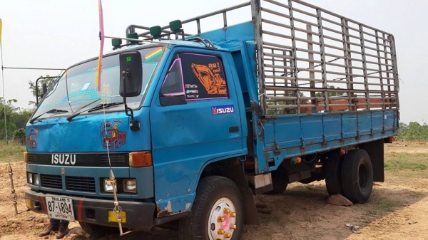 ขาย6ล้อ อีซูซุNPR 115พร้อมคอกบรรทุก แชชซีสวย เครื่องดี สภาพพร้อมใช้งาน เอกสารเล่มทะเบียนพร้อมโอน ขาย6ล้อ อีซูซุNPR 115พร้อมคอกบรรทุก แชชซีสวย เครื่องดี สภาพพร้อมใช้งาน เอกสารเล่มทะเบียนพร้อมโอน