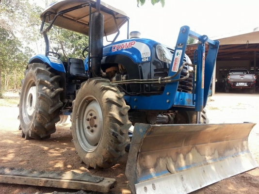 แทรกเตอร์แชมป์ YTO454 4WD 2 เพลารุ่นล่าสุด ใบมีด ผาน6