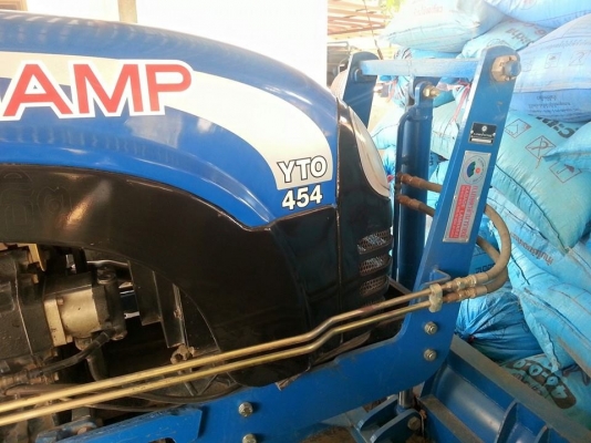 แทรกเตอร์แชมป์ YTO454 4WD 2 เพลารุ่นล่าสุด ใบมีด ผาน6