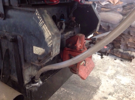 รถอีซูซุ 10 ล้อดั้ม FXZ  360  แรงม้า. ปี 57  ( รถวิ่ง 9x,xxx กม. )   สนใจติดต่อ 081 - 6079515