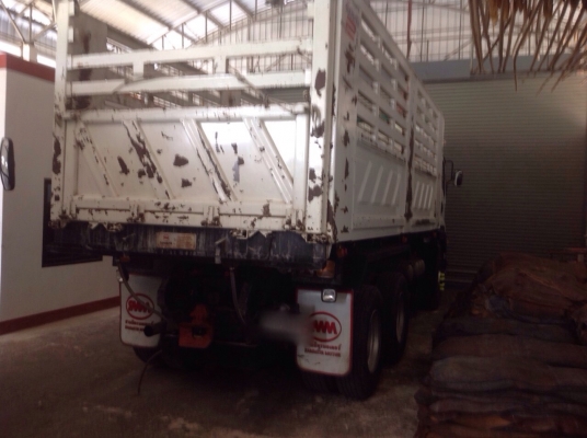 รถอีซูซุ 10 ล้อดั้ม FXZ  360  แรงม้า. ปี 57  ( รถวิ่ง 9x,xxx กม. )   สนใจติดต่อ 081 - 6079515