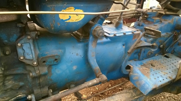 ขายรถไถฟอร์ด 6600 เสื้อลาย มีผานดันหน้า และผาน 6 ราคาเบาๆ เอกสารเล่มทะเบียนพร้อม ราคาต่อรองได้