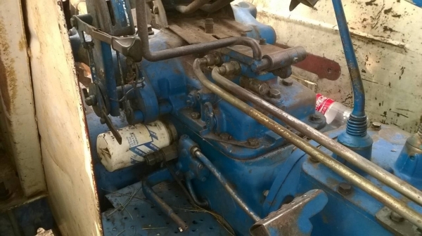 ขายรถไถฟอร์ด 6600 เสื้อลาย มีผานดันหน้า และผาน 6 ราคาเบาๆ เอกสารเล่มทะเบียนพร้อม ราคาต่อรองได้