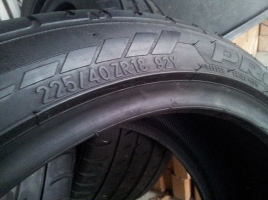 ขายยาง TOYO PROXES 225/40/18 Japan สวยๆครับ ขายยาง TOYO PROXES 225/40/18 Japan สวยๆครับ