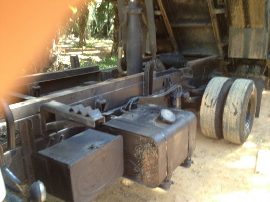 รถฮีโน่ 6 ล้อดั้ม 150 แรงม้า.  ปี 50   ( รถวิ่ง 5x,xxx กม. )   สนใจติดต่อ 081 - 6079515