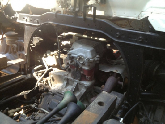 รถฮีโน่ 6 ล้อดั้ม 150 แรงม้า.  ปี 50   ( รถวิ่ง 5x,xxx กม. )   สนใจติดต่อ 081 - 6079515