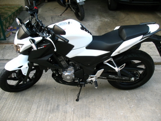 CB300F ใหม่เหมือนป้ายแดง CB300F ใหม่เหมือนป้ายแดง