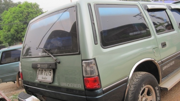 ขายอีซูสุแวนอเนกประสงค์ ขายอีซูสุแวนอเนกประสงค์