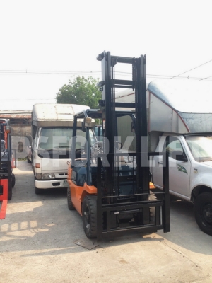 ขายรถโฟล์คลิฟท์ โตโยต้า 7FG25 เสาสูง 4.5 ม. จากประเทศญี่ปุ่น