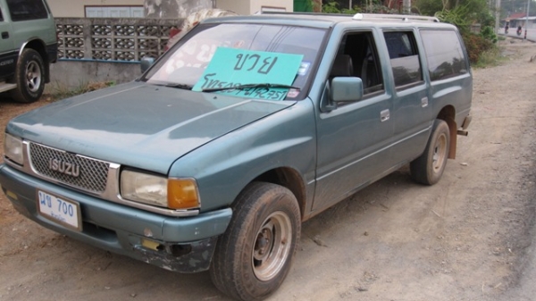 แยกขายอะไหล่รถอีซูสุแวน