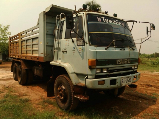 ขายด่วน  รถสิบล้อสองเพลาดั้มพ์   ISUZU  ROCKY  240  สภาพเดิมๆ  พร้อมใช้งาน