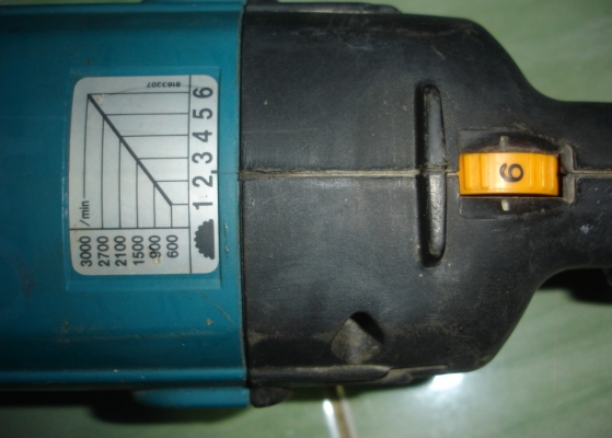 ขายเครื่องขัดสีไฟฟ้า มากีต้า Makita รุ่น 9227C