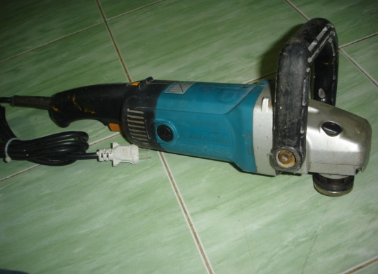 ขายเครื่องขัดสีไฟฟ้า มากีต้า Makita รุ่น 9227C