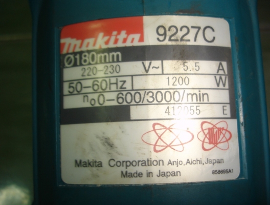 ขายเครื่องขัดสีไฟฟ้า มากีต้า Makita รุ่น 9227C