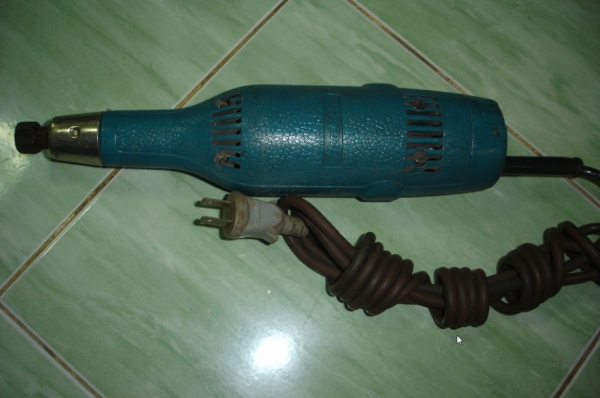 ขายเครื่องเจียรคอยาว Makita รุ่น 906 (240w.)