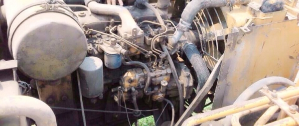 **270,000 บ.ต่อรอง/// แบคโฮPC120-2** ขาย KOMATSU PC120-2 แบคโฮ ราคาถูกๆ PC120-2 เครื่องเดิม ปั้มเดิม เครื่องดี ปั้มดี ทำงานดี มีโหลดบ้าง หน่อยๆ บูมอาร์มดี มีปะบ้าง ไม่น่าเกลียด บุ้งกี๋ดี บูท/สลักโอเค เอวดี แน่นดี ช่วงล่าง 60-70\% โซ่ดี แทร็กดี หนา ครบ แทร็