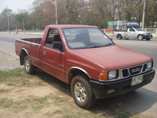 มังกรทองตอนเดียว ยอดประหยัด เครื่อง2500cc 90hp  ปี36 เครื่องแน่นๆ แคสซีสวยมาก แอร์หนาวๆ  ล้อแม็ก ดอกยางเต็ม ตัวรถไม่ผุ กะบะไม่ผุ สวยน่าใช้มากๆ