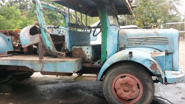 ขาย6ล้อเบนซ์เครื่อง6สูบเบนซ์ พร้อมทะเบียน ม.79 สภาพดีไม่มีผุ เอาไปทำเทเลอร์หรือทำกระบะโปร่งสวยๆครับ ขาย 155000 บาท