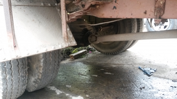 ขาย6ล้อเบนซ์เครื่อง6สูบเบนซ์ พร้อมทะเบียน ม.79 สภาพดีไม่มีผุ เอาไปทำเทเลอร์หรือทำกระบะโปร่งสวยๆครับ ขาย 155000 บาท