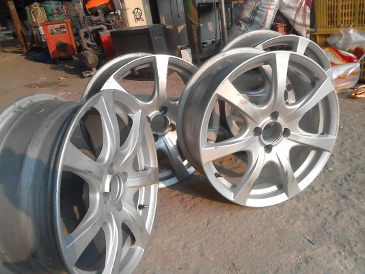 ขอบ 17 แม๊ก ขนาด 4 รู 100 mm JAPAN. ชุด 4 วง โทร.081-427-3941 ขอบ 17 แม๊ก ขนาด 4 รู 100 mm JAPAN. ชุด 4 วง โทร.081-427-3941