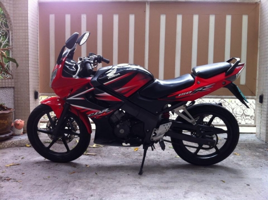 ขออนุญาติขาย HONDA CBR150R รถปี52 ลายไฟ ไมล์เหลือง โอนให้ฟรี