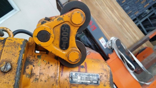 รอกไฟฟ้าเก่าญี่ปุ่น KITO   1/2 TON  สภาพดี พร้อมใช้งาน