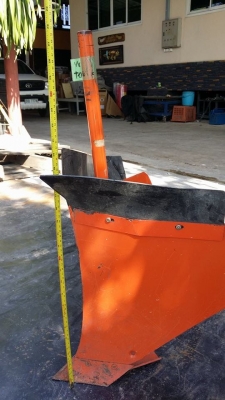 ตัวแหวกร่อง เก่าญี่ปุ่น ใช้ติดกับรถไถเดินตาม หรือรถพรวนดิน ช่วยในการขึ้นร่องไถได้ง่ายและสะดวกขึ้น สภาพดี