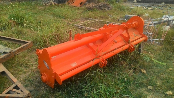 ขายรถไถ KUBOTA L4508 สภาพดีพร้อมใช้งาน อุปกรณ์ครบ 3 ชิ้น ดันหน้า ผานพรวนและโรตารี่