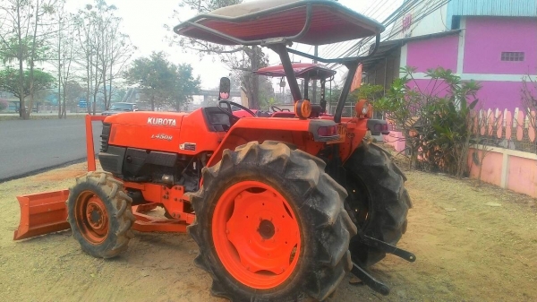 ขายรถไถ KUBOTA L4508 สภาพดีพร้อมใช้งาน อุปกรณ์ครบ 3 ชิ้น ดันหน้า ผานพรวนและโรตารี่