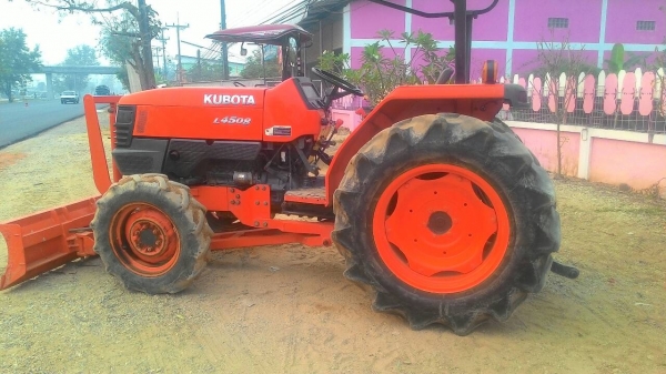 ขายรถไถ KUBOTA L4508 สภาพดีพร้อมใช้งาน อุปกรณ์ครบ 3 ชิ้น ดันหน้า ผานพรวนและโรตารี่
