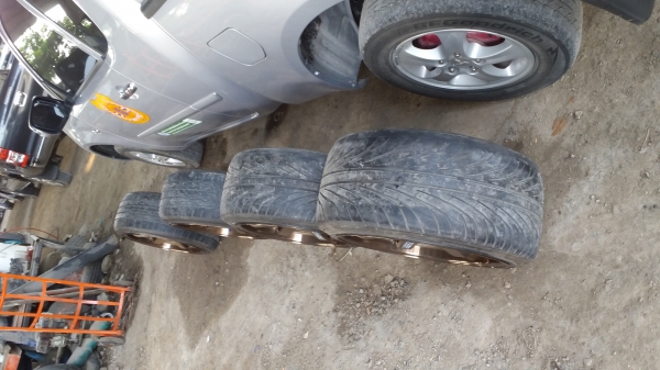 ขายแม็ก te37  ขอบ18 หน้า 9.5  หลัง 10.5 หล่อๆ 1ชุดครับ