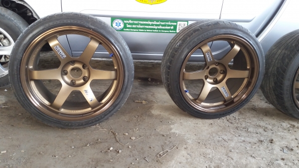 ขายแม็ก te37  ขอบ18 หน้า 9.5  หลัง 10.5 หล่อๆ 1ชุดครับ