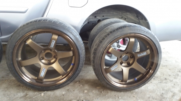 ขายแม็ก te37  ขอบ18 หน้า 9.5  หลัง 10.5 หล่อๆ 1ชุดครับ