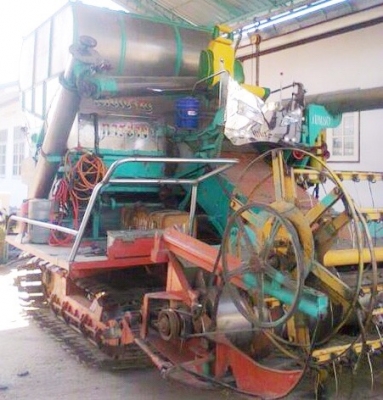 ขายด่วน รถเกี่ยวข้าวไทยเจริญการช่าง รถสวยสภาพดีมากครับพร้อมทำงานได้เลย เครื่องยนต์ 235 HP JO8C-J1 เทอร์โบ อุ้ม 2.5 ตัน ปั๊มไดกิ้นเบอร์ 22 ช่วงล่างตัวเดิน 12 นอก ช่วงล่างแน่นพร้อมใช้งาน ราคาต่อรองได้ครับ