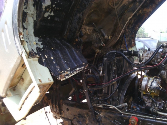 10ล้อดั้มเรือมี2คัน FM3MNLD....เครื่องM10C...240แรงปี2541...รถสภาพดี พร้อมใชฺ้เล่มพร้ิม