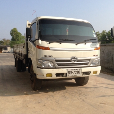 ขาย 6 ล้อ Hino XZU 136 แรงม้า ปี 55