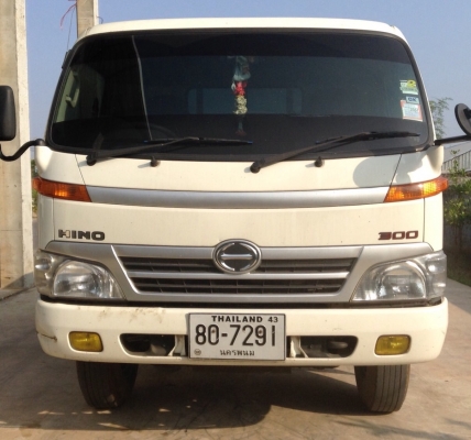ขาย 6 ล้อ Hino XZU 136 แรงม้า ปี 55