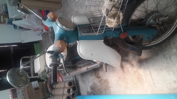 ขาย C70  มีเล่มมีทะเบียนแต่หมดอายุไปนานแล้ว