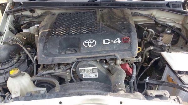 วีโก้เเชมป์4ประตูโฟรวิน ปี12 เครื่อง2500 เล่มลอยบุคล เครื่องเกียรสวยมาก วีโก้เเชมป์4ประตูโฟรวิน ปี12 เครื่อง2500 เล่มลอยบุคล เครื่องเกียรสวยมาก