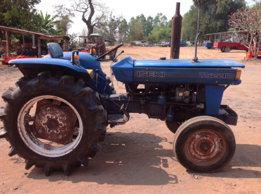 แทรกเตอร์ อีเซกิ 22 แรง สภาพใช้งานได้เลย เครื่องดี มีผานหลังให้ แทรกเตอร์ อีเซกิ 22 แรง สภาพใช้งานได้เลย เครื่องดี มีผานหลังให้