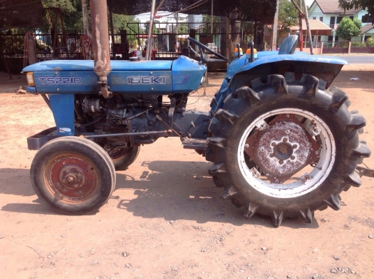 แทรกเตอร์ อีเซกิ 22 แรง สภาพใช้งานได้เลย เครื่องดี มีผานหลังให้